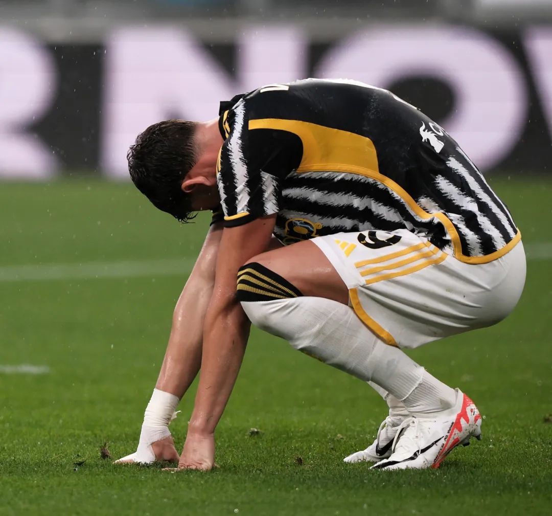 以控球为主 以控球为主